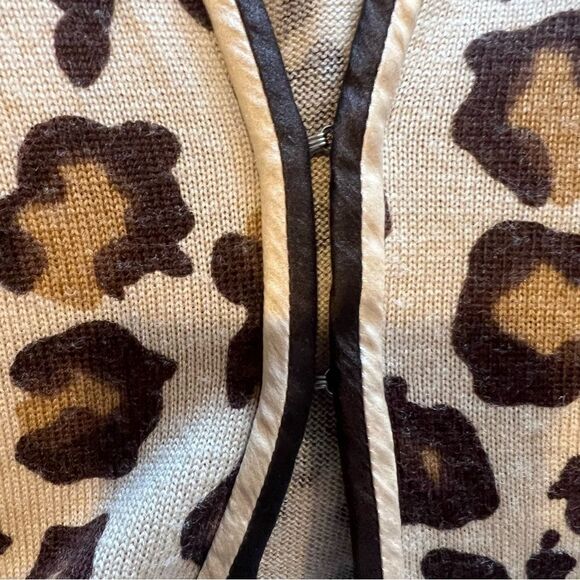 - J Crew animal print wool cardigan with satin trim Sz M - Picture 5 of 7
